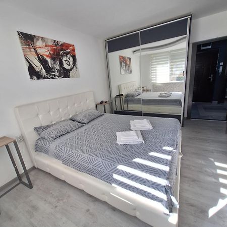 Lux Apartment 7, Parking Ni Esterno foto